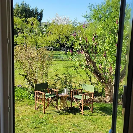 Garden With Kitchenette Apartmán *